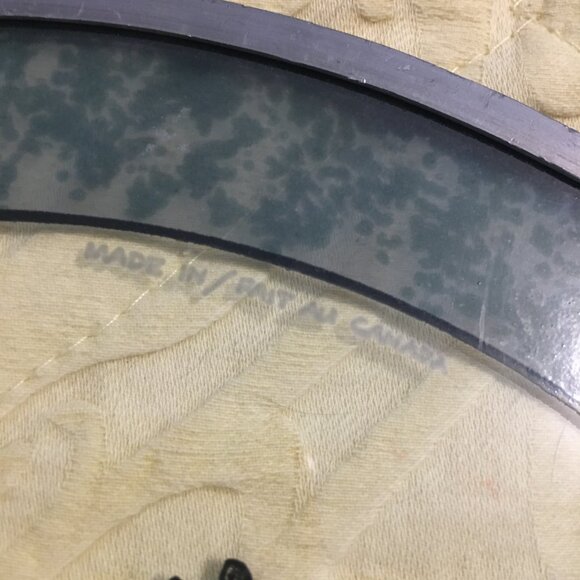 Vintage American Finch Glass Suncatcher Made in Canada - Picture 3 of 9